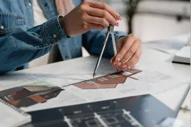 我，浙江的小学老师，工作一年，本科学历，有编制，透露年收入图片