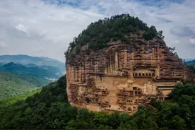 《丝路文明》丨麦积山石窟：小陇山上的千年佛国图片