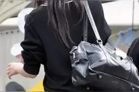 女生短裙好还是长裙好图片