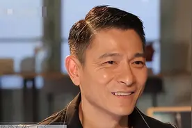 明明是“半瓶水”，却在节目上冒充资深导师，这几位别把人笑死图片