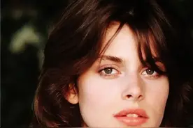 舔屏时间丨娜塔莎·金斯基，蛇蝎美人图片