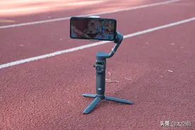 操控简易，稳字当先，大疆Osmo Mobile 6评测图片