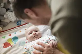 “我老公根本不是男的，他会来月经！”为何会有越来越多双性人？图片