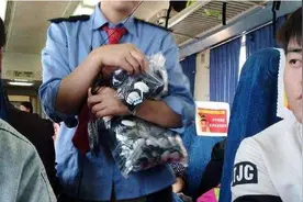 火车上的推销员，到底是什么人，属于铁路内部员工吗？图片