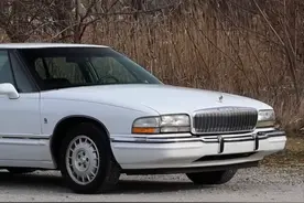 在90年代卖到55万的别克林荫大道，究竟是什么来头？图片