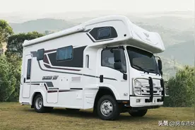 赛德五十铃700P轻卡房车，拓展增加室内面积，水电丰富售价58.8万图片