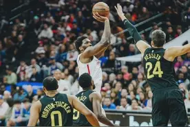 大帝出征，寸草不生！恩比德霸气59+11+8+7带队战胜西部第一图片