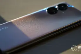 真我10 Pro+轻体验：天玑1080+一亿像素曲面屏，诚意满满的水桶机图片