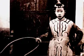 她是中华女英雄，死后被带到欧洲，现今竟是欧洲博物馆的展览品图片