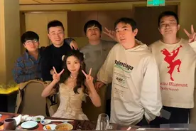 王思聪疑冷处理小羽，小羽不甘被甩追去上海，称两人分手是为幸福图片