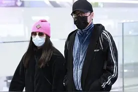 12岁王诗龄近照大变样！穿皮草走机场变明星脸，王岳伦颜值更逆袭图片