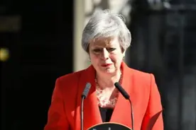 2019年，英国前首相梅姨含泪辞职的背后，其实暗藏英国的大危机图片