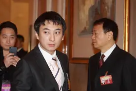 号称“无所不能”的黑卡，我国仅有3家银行发行，究竟有多牛？图片