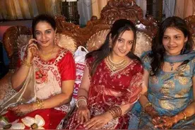 印度女人的忠诚需要用喝洗脚水来证明？真实但有条件图片