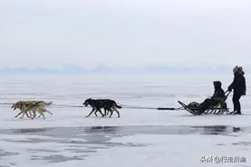 世界上最深的淡水湖，最深处1620米，可供全世界60亿人喝50年图片