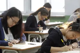 高考出现“神仙卷面”，字迹工整犹如印刷体，老师看后舍不得扣分图片