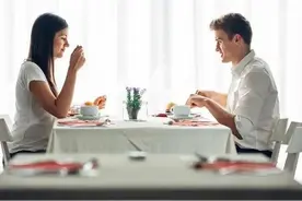 相亲第一次见面谁付钱，要不要 AA制，看完绝对会让你少踩坑#相亲图片