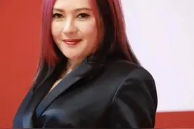 第40届金像奖红毯：陈慧琳造型惊艳，最帅的不是古天乐图片