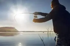 了解路亚钓具图片