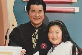 邓光荣遗孀现身郑欣宜演唱会，与郑少秋罕见同场，其夫曾怒斥对方图片