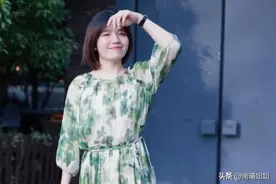 有肚子的中年女人夏天该怎么穿？记住3要3不要，美得轻松图片