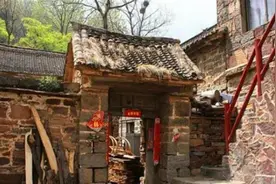 农村俗语“龟背蛇腰半生福，脐深臀圆子孙富”，啥意思？在理吗？图片