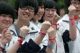 班主任提醒：成绩进步快的中学生，通常有这5个特点，你有几个？图片