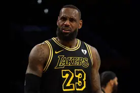 詹姆斯40岁首访：愿意的话还能打5-7年，一旦退役不会复出！生涯至今已与1750名球员交过手图片