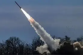 俄军人员违反禁令大量使用手机，遭乌军定位后被袭击图片