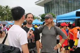 国内地铁逐渐“去英文化”？美媒却不解：外国人看不懂怎么办？图片