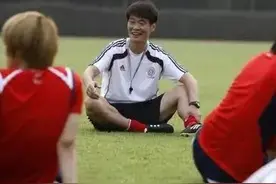 李霄鹏在女足的那些事图片