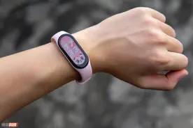 小米手环7评测：屏幕变大，体验会更好吗？图片