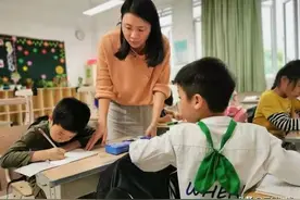 课后延迟费到底属于学校还是属于老师？能等同于学校的正常经费？图片