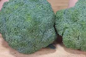 挑选西兰花有绝招，牢记这4点，一眼辨识，学会别再买错了图片