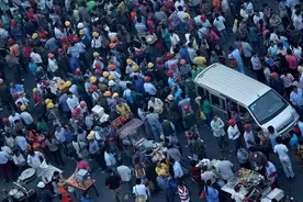 当工资日结成为潮流，中国工人和农民工的待遇竟然得到了大幅提升图片