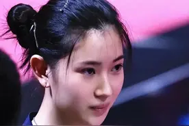 王添艺：14岁与樊振东成队友，21岁击败孙颖莎，她为何离开国家队图片