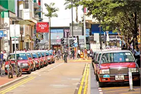 高龄的士司机很无奈！的士司机收入是最低工资，服务一定差吗？图片