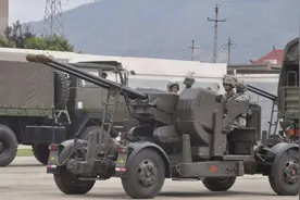 中国装备志——PG99牵引式双管35毫米高炮图片