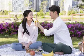 幽默笑话：班主任让我自我介绍图片