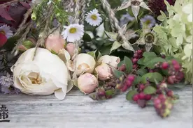 不要因为给别人撑伞，淋湿了自己图片