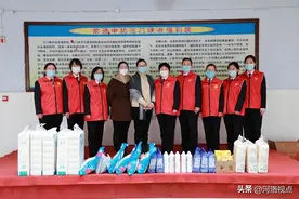 温暖同行雷锋月“女神节”——三门峡市人民检察院女干警到社会福利院开展志愿活动图片