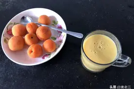 我冒雨去儿媳家给她做饭，儿媳做了一件事，让我心里很暖图片