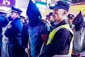 唐山烧烤店打人事件中的四个女孩近况如何？图片