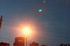 轮到中方反击了，选择击落“不明飞行物”，海军也奉命执行任务图片