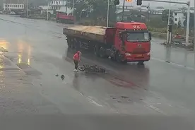 事发江西！民警硬怼：你全责！图片