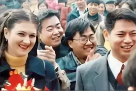 98年，乌克兰美女远嫁河南小伙，却守寡16年养大3儿子，如今怎样图片