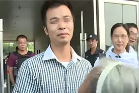 哥哥被拐27年，妹妹竟在车站一眼认出哥哥，跑过去紧紧抱住不放手图片