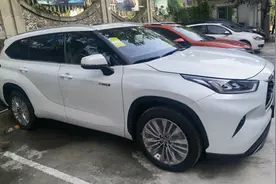 2.0T+6AT很经典，但是汉兰达最终选择了2.5L混动，原因有三点图片