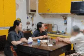 上海阿婆将700万动迁款分给4名子女，两女儿各分50多万，最后无人赡养！律师：虽不公平，但子女仍有赡养义务图片