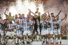 梅西捧起大力神杯！夺冠后，他这样说——图片